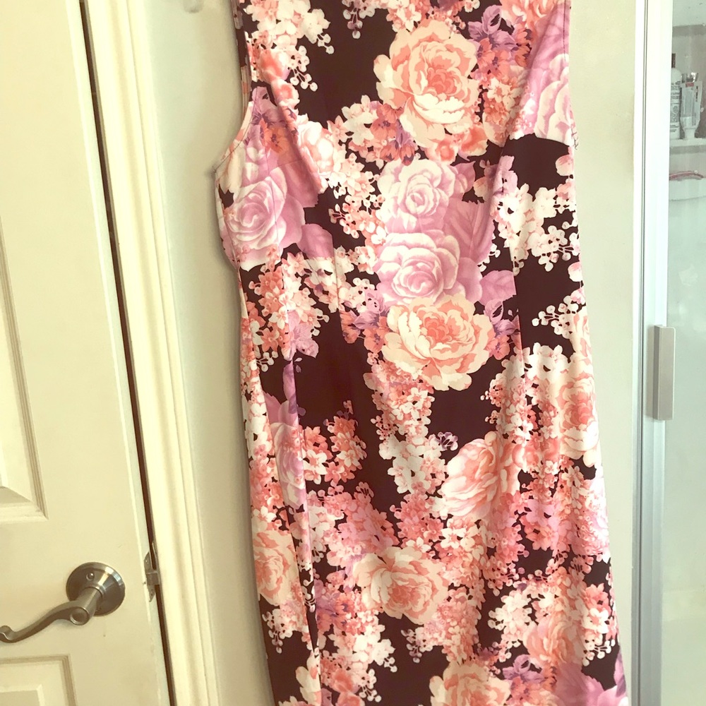 Sleeveless knee length floral dress